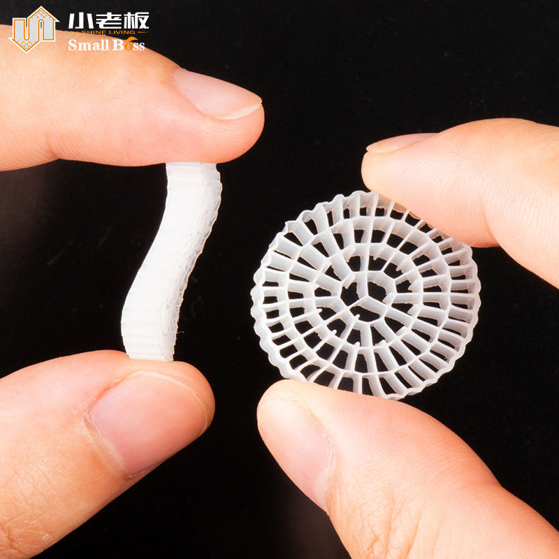 Mbbr Aquarium Filter PE Plastic Material 1600M2/M3 For Fish Farming