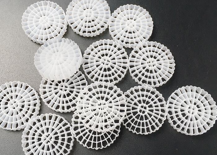 Pond Biomass Carrier K3 Mbbr Media For Biological Filtration 25*4mm biopipe IFAS water treatment white color HDPE