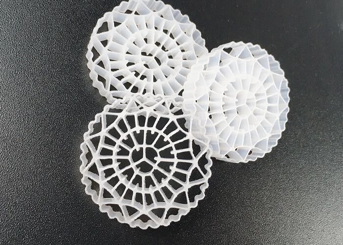 Natural Color MBBR Filter Media High Surface Area 25mm X 4mm Size