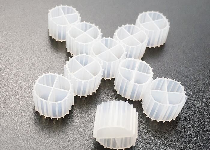MBBR Biofilter Media Biochips 0.96 - 0.98g / Cm3 Density For RAS Aquaculture FAB bio media