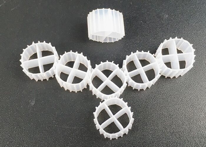White Color MBBR Media Biofilm Carrier With Super Decarburization And Virgin HDPE Material