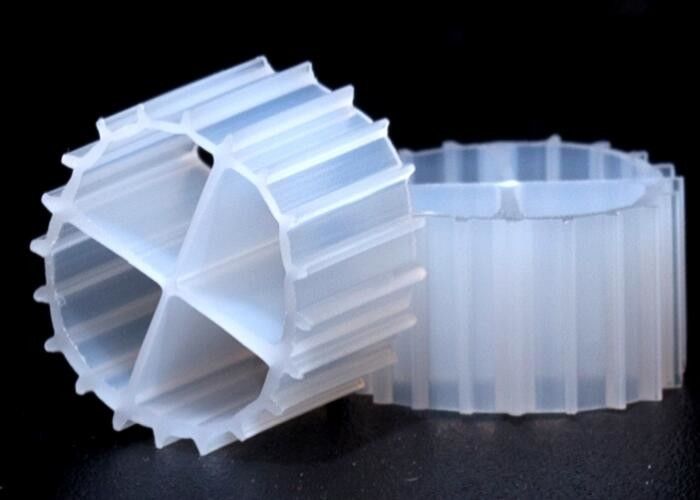 White Color MBBR Media Biofilm Carrier With Super Decarburization And Virgin HDPE Material