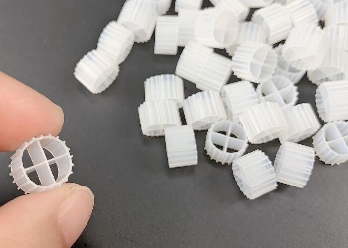 11*7mm Natural Color And Virgin HDPE Material MBBR Biofilm Carrier Manufacturer