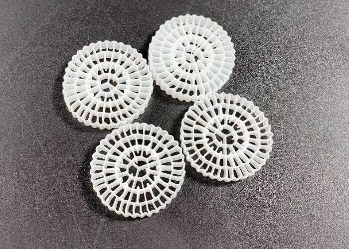 75 Rooms Biocell MBBR Filter Media Super Decarburization For RAS Aquaculture