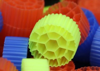 Black Virgin HDPE Material MBBR Plastic Filter Media For Aquarium 25mm X 12mm
