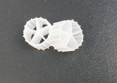 High Biological Activity White Plastic Filter Media HDPE For Fish Pond