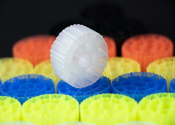 Colorful or customized Plastic Moving Media Filter For Aquariums Virgin HDPE Material
