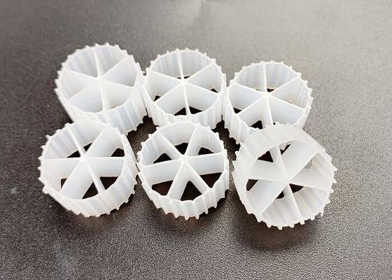 PE04 Big Surface Area White Color MBBR Bio Media 6 Rooms 800m2/M3